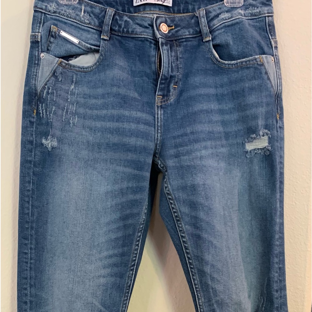 ZARA Capri Jeans Women's Size 6 Blue 5-Pocket Distressed Ripped.